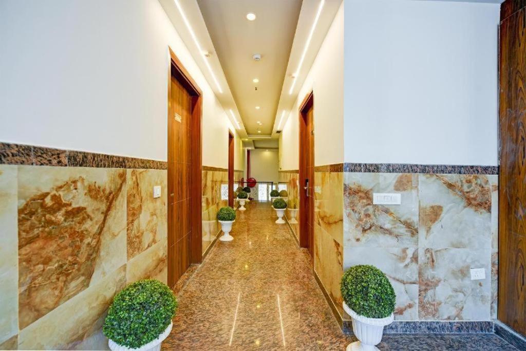 Hotel Rosewood Near Delhi Airport New Delhi Buitenkant foto